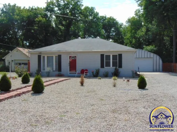 1913 NE Monroe St, Topeka, KS 66608