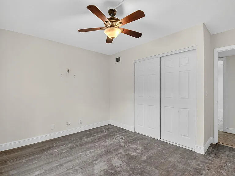 208 Foxtail Dr #B2 — Photo 16