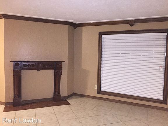 4th image of 5918 NW Lincoln Ave