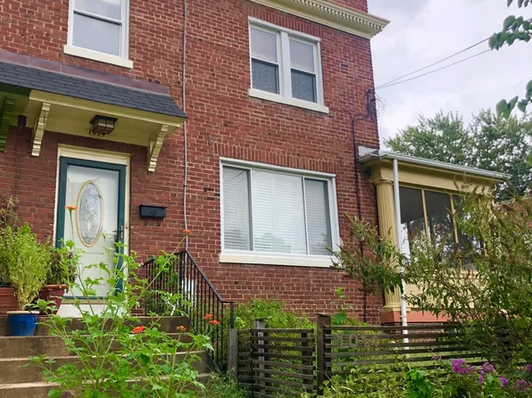 1014 Taussig Pl NE, Washington, DC 20017