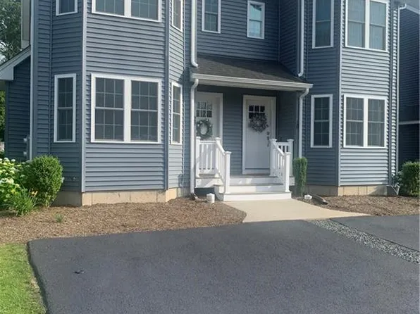 20 Winston Way, Johnston, RI 02919