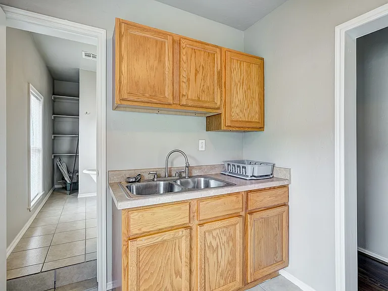 440 Elm Ave #2 — Photo 15