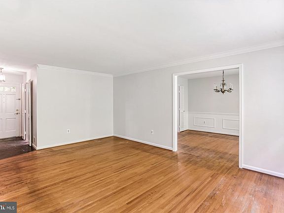 5th image of 8112 Cindy Ln #28
