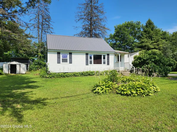 28 Jenkinsville Road, Queensbury, NY 12804