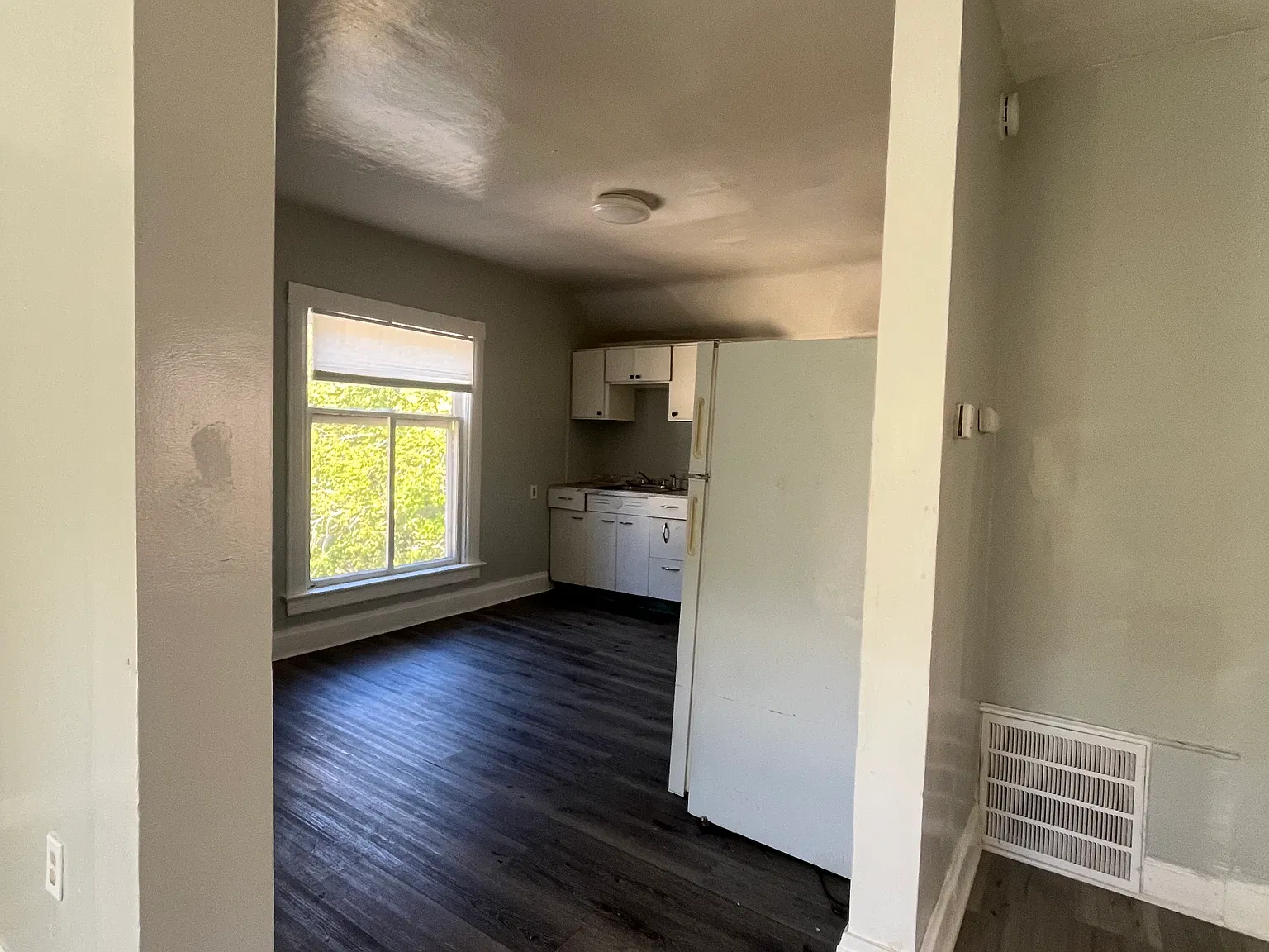 2 bed, $1,000 — Photo 2