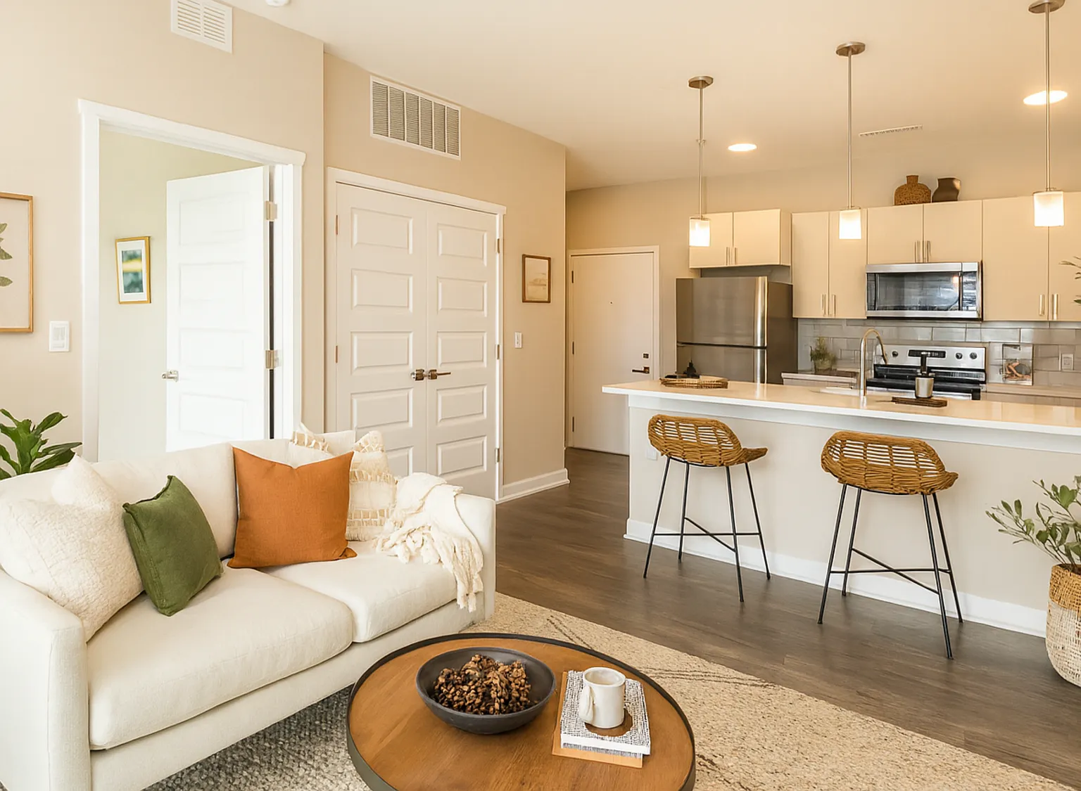 West Commons — Photo 1
