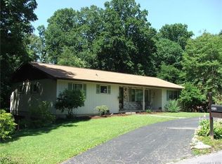 202 Kimberly Ann Dr, Hendersonville, NC 28792