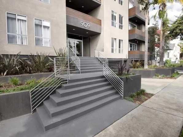 909 N Gardner St APT 102, West Hollywood, CA 90046