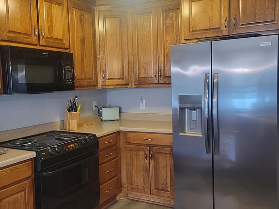 3rd image of 5010 Blakemore Dr SE