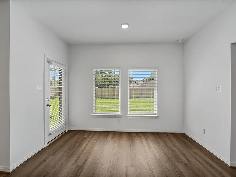 13614 Pine Dr — Photo 10