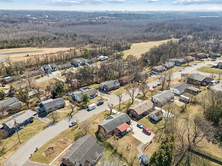 833 Rose Park Dr — Photo 44