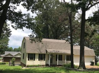300 Princess Jennifer Dr, Calvert City, KY 42029