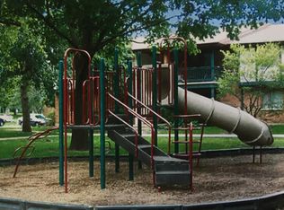 591 Darlington Ln APT 30, Crystal Lake, IL 60014