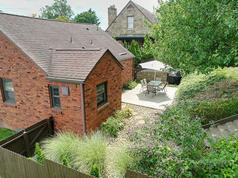 40 W Manilla Ave — Photo 17