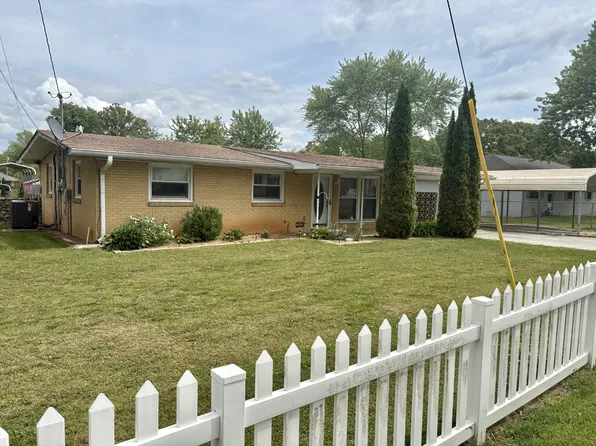 919 Oak St, Manchester, TN 37355