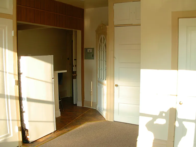 225 Roup Ave #22 — Photo 5