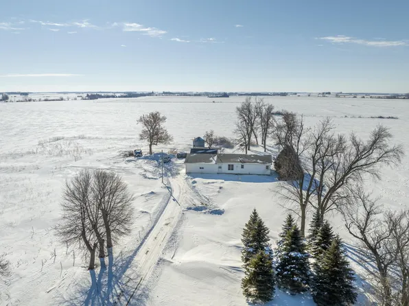 1852 120th St, Alta Vista, IA 50603