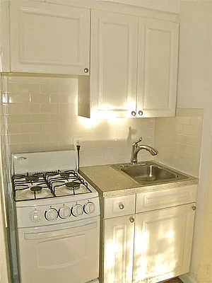 Rented by City Connections Realty | media 15