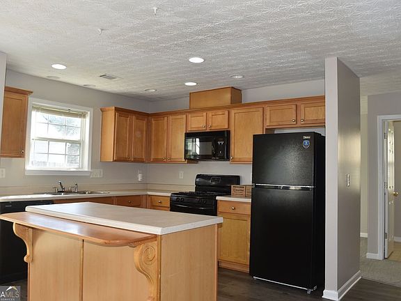 5th image of 1854 Pierce Way