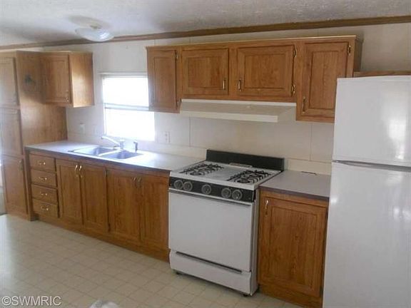 4th image of 930 Alvarado Dr
