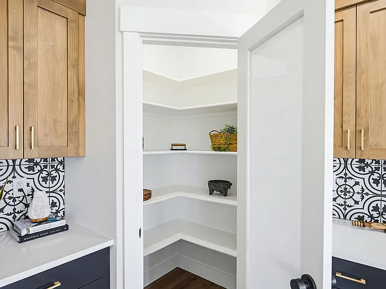 485 E River Ln — Photo 21