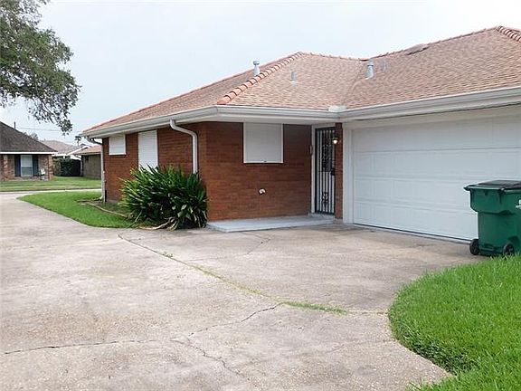 4th image of 1020 Maplewood Dr