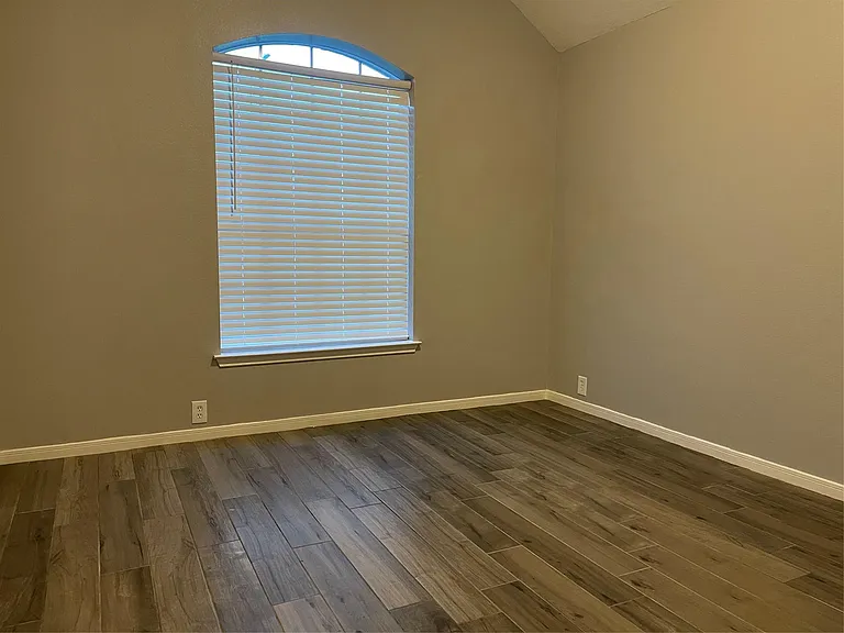 20803 Lavenderwood Dr — Photo 34