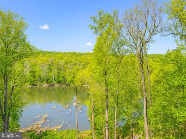 221 Chain Bridge Rd, McLean, VA 22101