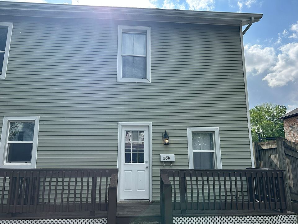 1st image of 209 Franklin Ave
