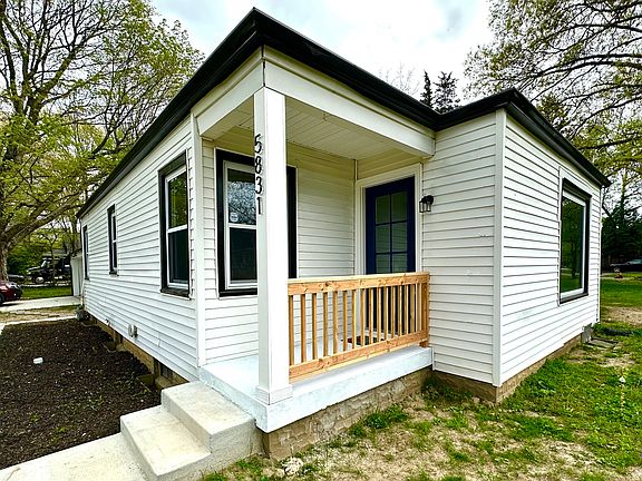 4th image of 5831 Woodside Dr