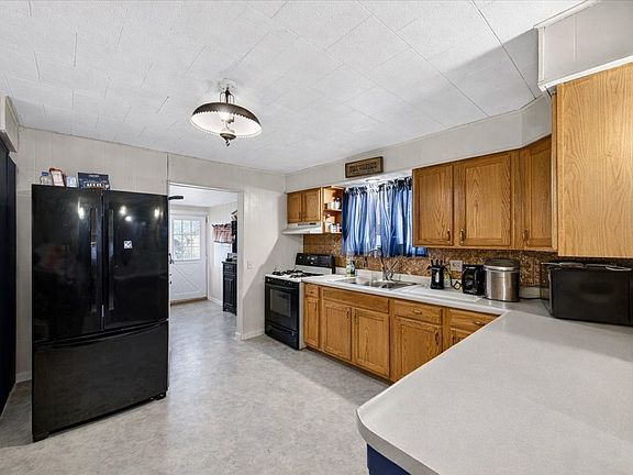 2nd image of 835 N 6th Ave