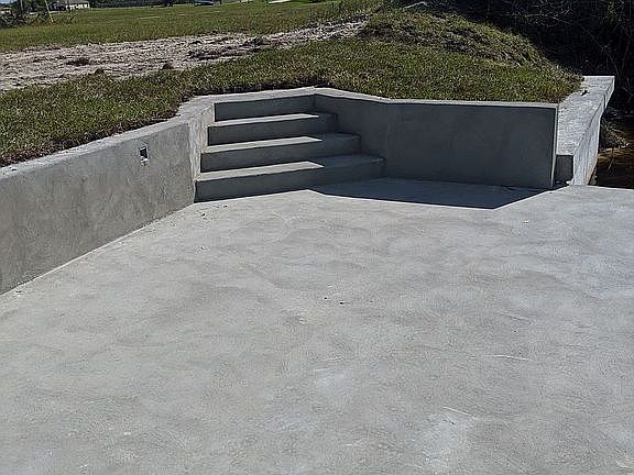 4th image of 3836 NW 40th Ave