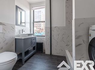 45 Cook St #2R, Brooklyn, NY 11206