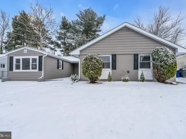 56 Barrington Ln, Willingboro, NJ 08046