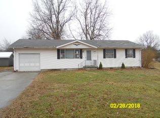 907 E 7th St, Lamar, MO 64759