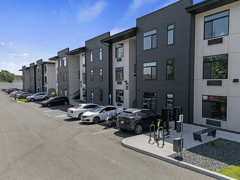 The Flats on Liberty | Parking