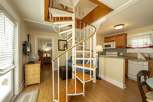415 Julia St Photo 1