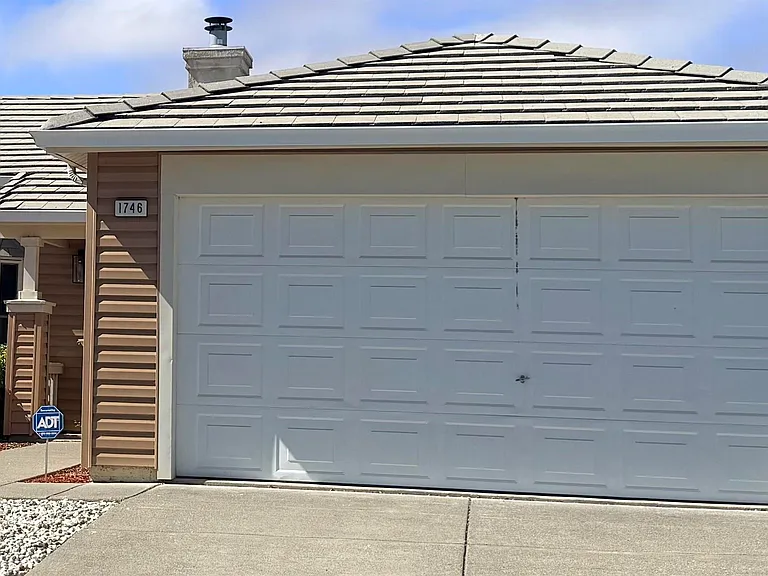 1746 Highland Cir — Photo 2