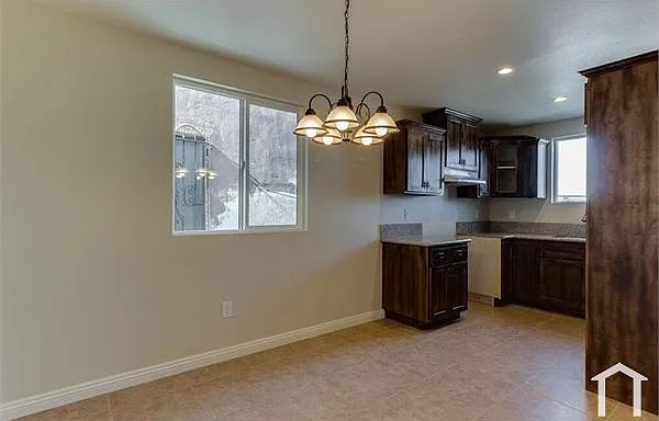 5 bed, 1950 sqft, $3,800 — Photo 4