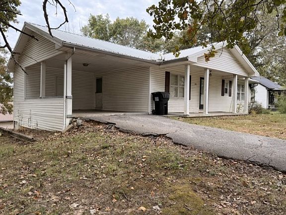 2nd image of 236 Mimi St