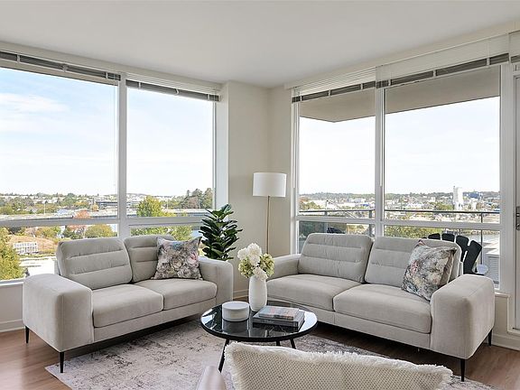 5th image of 399 Tyee Rd #406