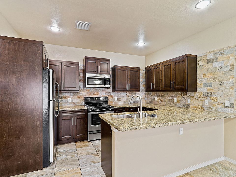 1st image of 5501 N Stanton St APT 10