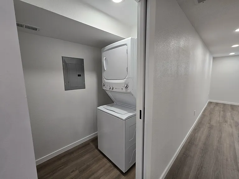 738 E Fountain Blvd — Photo 19
