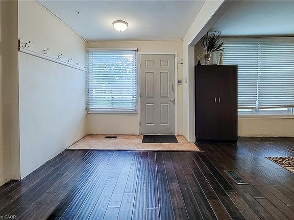 5th image of 224 E 8th St