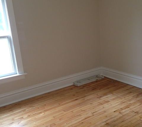 3rd image of 126 W Washington St APT 2W