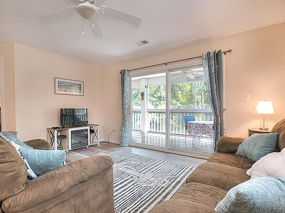 4th image of 3350 Club Villas Dr #2006