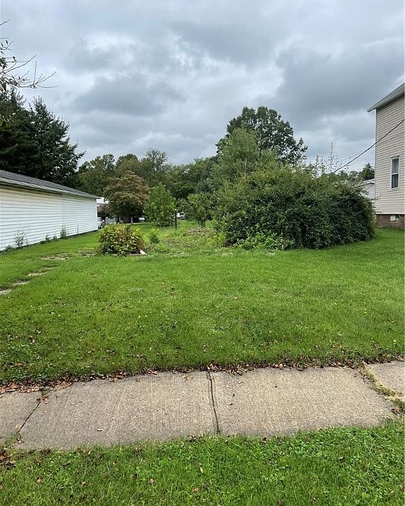 1st image of 63 W Elm St