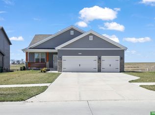 8034 Kilpatrick Pkwy, Bennington, NE 68007