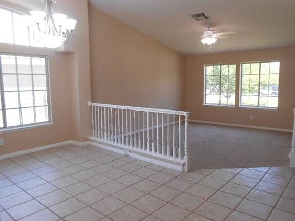 4th image of 770 Bachman Ct