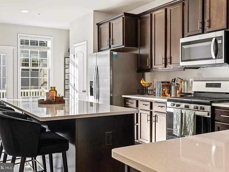 7709 Presidential Pkwy — Photo 5